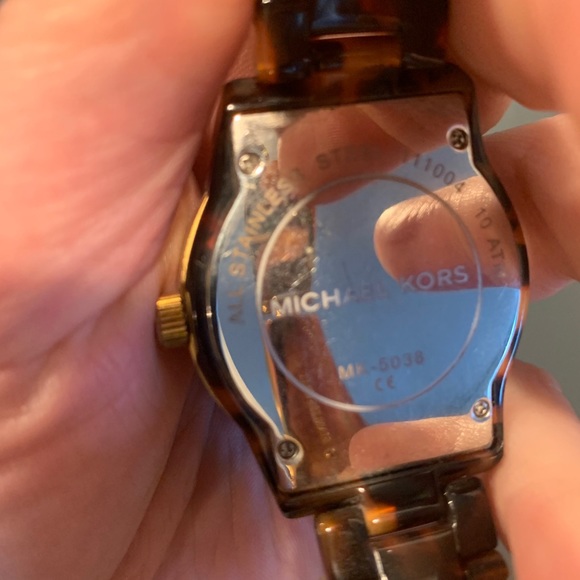 Woman's watch MK - Picture 3 of 4